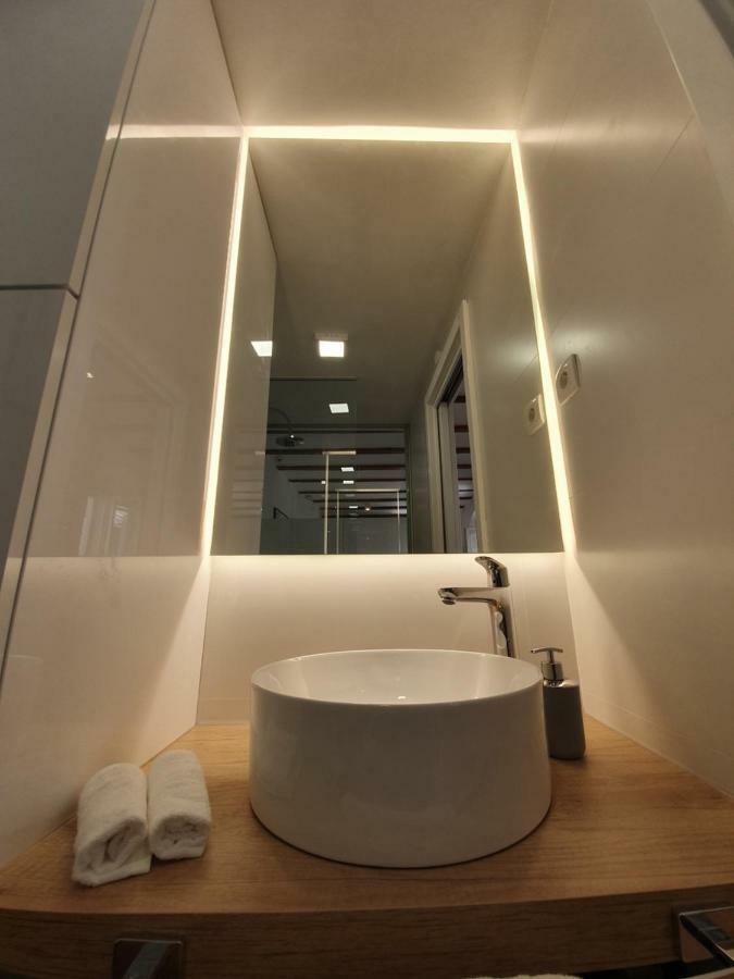 The Suites At Central Сплит Екстериор снимка