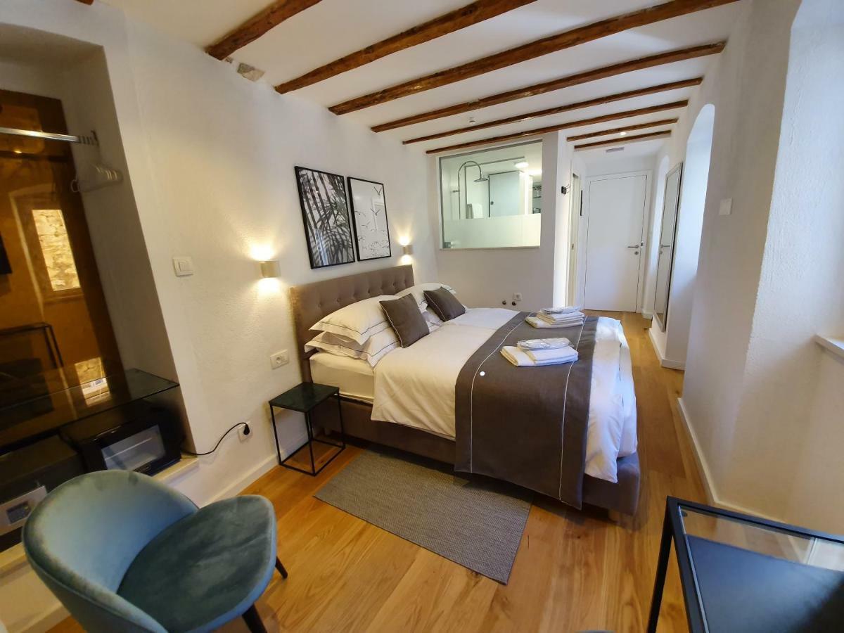 The Suites At Central Сплит Екстериор снимка